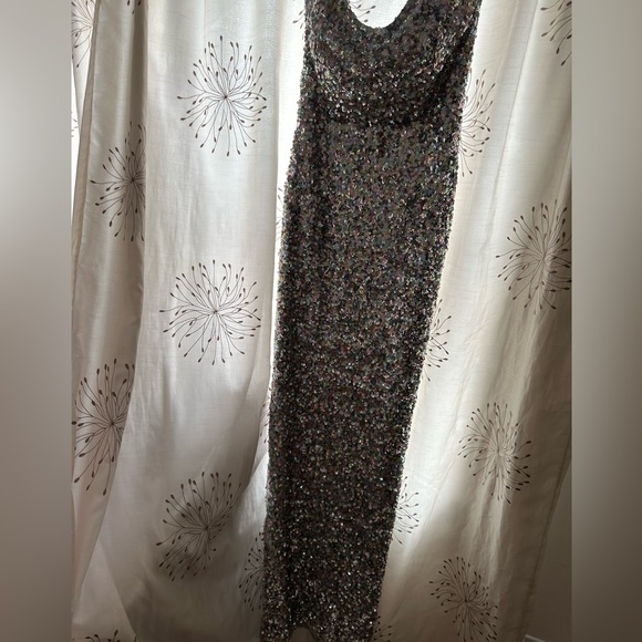 Dress - Picture 5 of 7